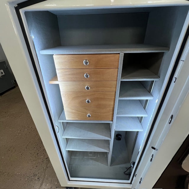 USED Champion Estate 25 Gun And Home Safe