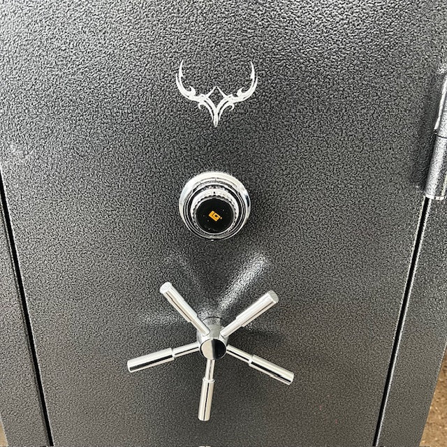 USED Dakota Black Diamond Gun Safe