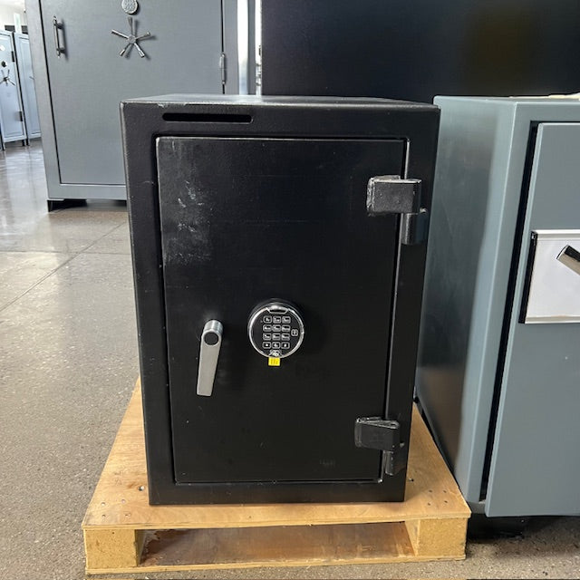 USED Drop Safe, image 1 