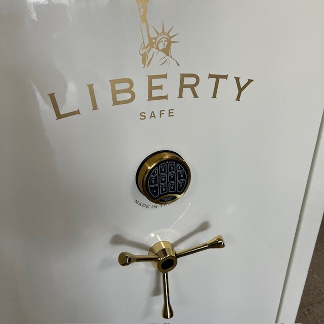 USED Liberty Colonial 30 Gun Safe